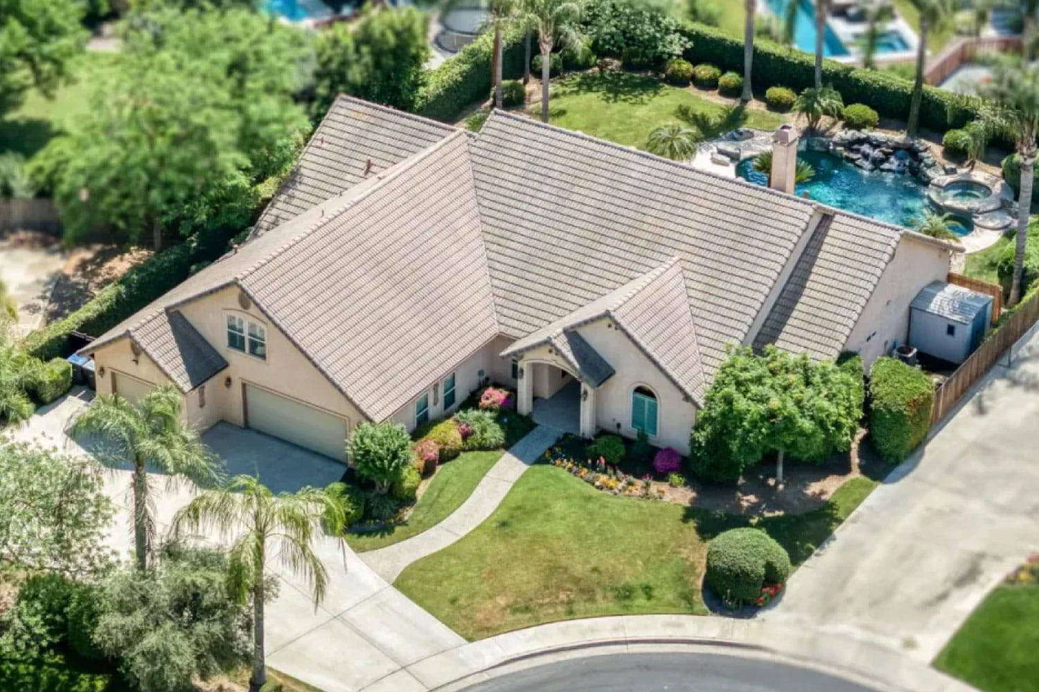 4907 Lakewood Court • Visalia, CA, 93291
